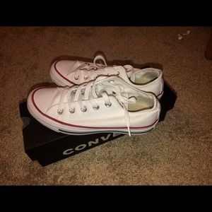 Low top white converses size 5 new with box